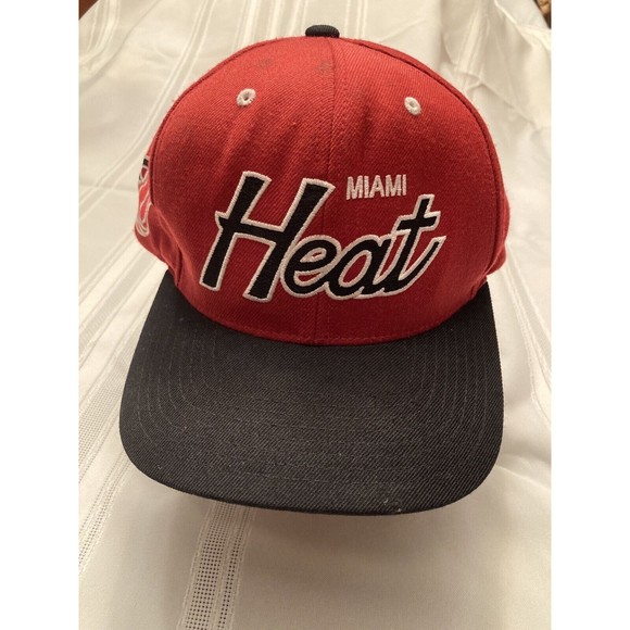 Mitchell And Ness Miami Heat Hardwood Classics SnapBack Hat Basketball - Picture 1 of 8